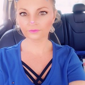 Meet your Posher, Candice